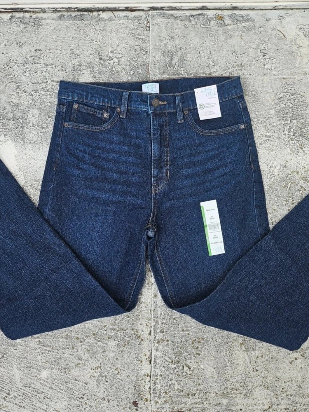 Time and Tru Women Jeans Blue Dark Denim Straight Leg Jeans Size 10 Short NWT